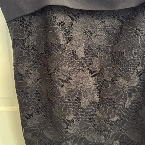 Banana Republic Limited Edition Bow Lace Tank Top Navy Sleeveless Blouse - Picture 5 of 7